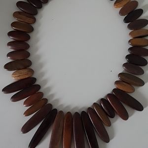 Beautiful wooden necklace and bracelet set